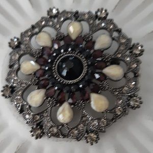 Vintage style Brooch